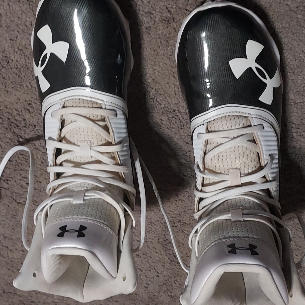 Men's Under Armour football cleats size 9 1/2